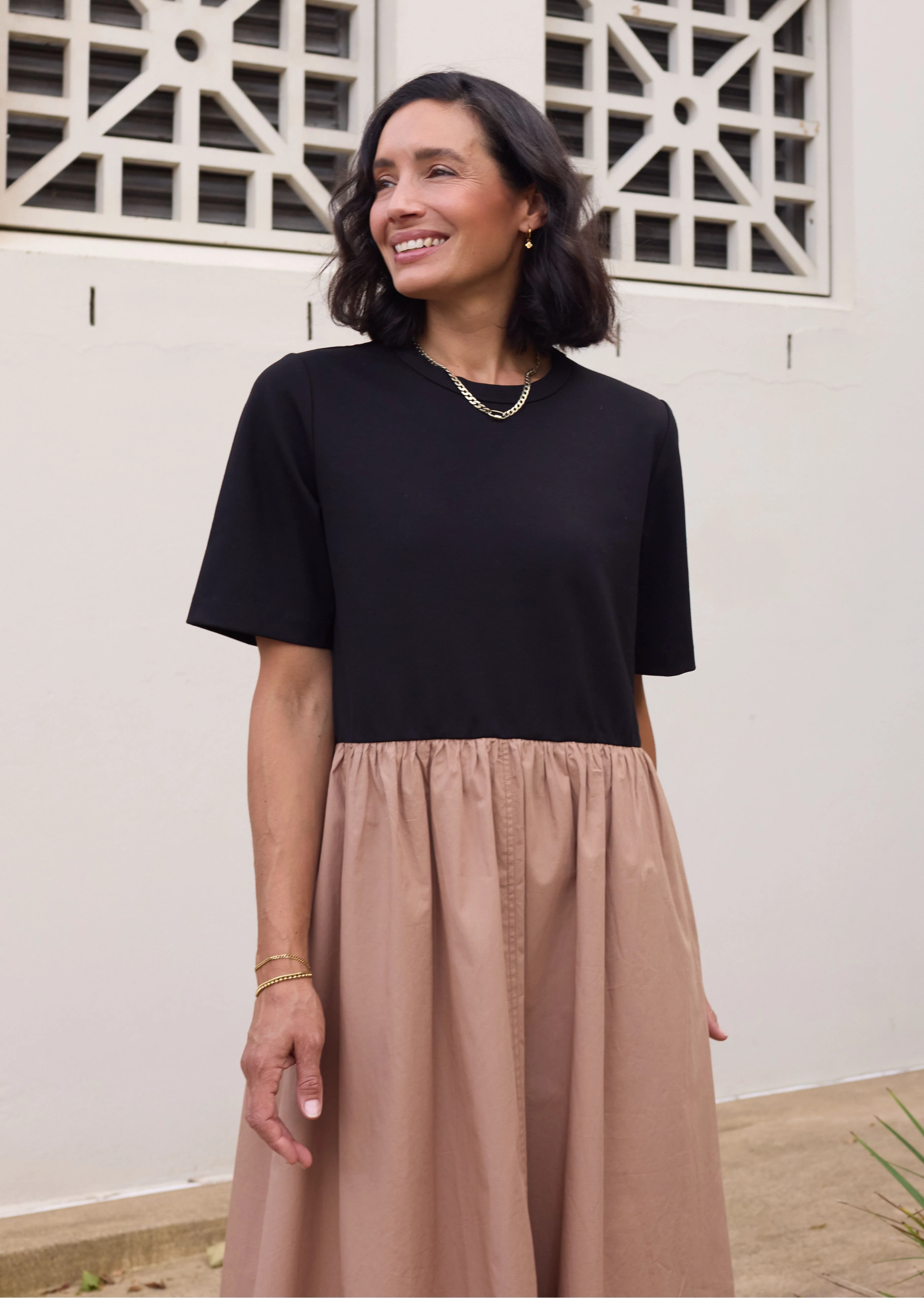 MIMI MIDI DRESS - BLACK/CAMEL - PETITE - Image 9